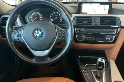 Photo 79 BMW Serie 3 Touring 318i 136 ch BVA8