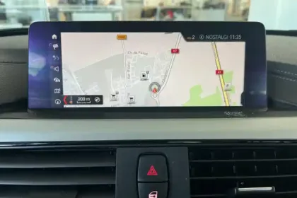 Photo 19 BMW Serie 3 Touring 318i 136 ch BVA8