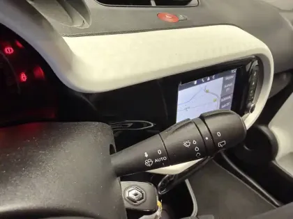 Photo 31 Renault Twingo  III SCe 65