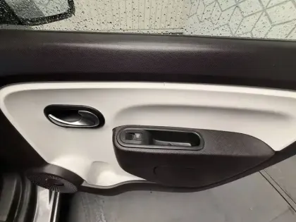 Photo 23 Renault Twingo  III SCe 65