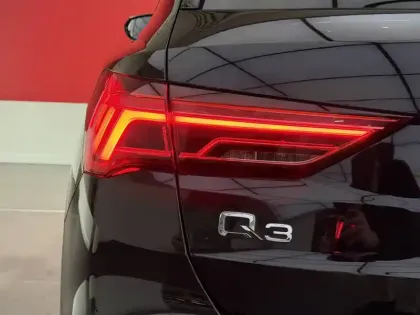 Photo 5 Audi Q3  45 TFSIe 245 ch S tronic 6