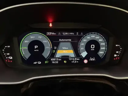 Photo 19 Audi Q3  45 TFSIe 245 ch S tronic 6