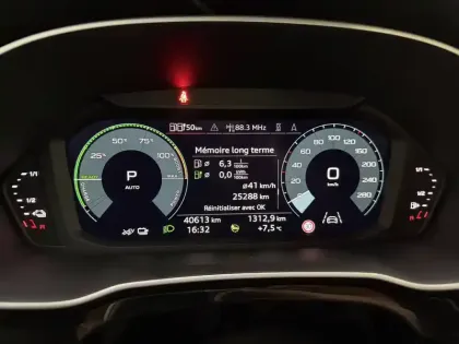 Photo 25 Audi Q3  45 TFSIe 245 ch S tronic 6