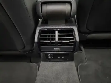 Photo 53 Audi Q3  45 TFSIe 245 ch S tronic 6