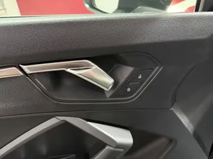 Photo 11 Audi Q3  45 TFSIe 245 ch S tronic 6