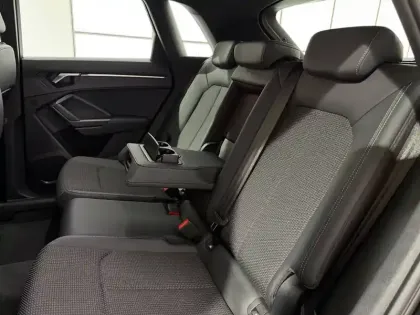 Photo 52 Audi Q3  45 TFSIe 245 ch S tronic 6