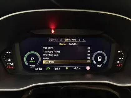 Photo 32 Audi Q3  45 TFSIe 245 ch S tronic 6