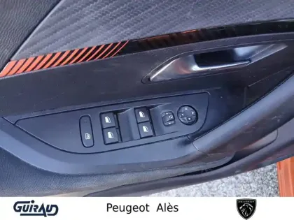 Photo 32 Peugeot 2008  Electrique 136 ch