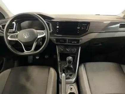 Photo 8 Volkswagen Polo 1.0 TSI 95 S&S BVM5 VW Edition