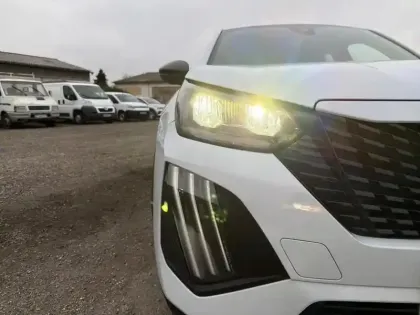 Photo 13 Peugeot 2008  PureTech 100 S&S BVM6 Active