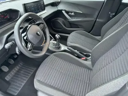 Photo 8 Peugeot 2008  PureTech 100 S&S BVM6 Active