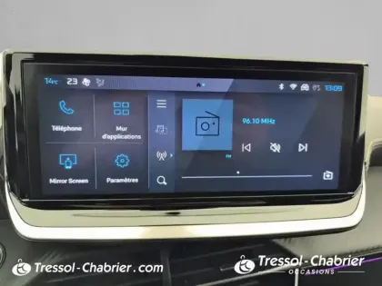 Photo 10 Peugeot 208  Hybrid 136 e-DCS6 GT