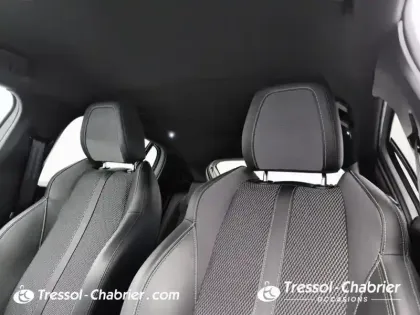 Photo 24 Peugeot 208  Hybrid 136 e-DCS6 GT