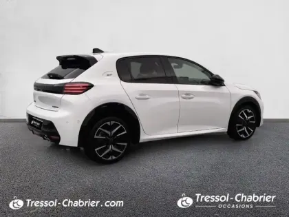 Photo 27 Peugeot 208  Hybrid 136 e-DCS6 GT