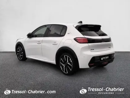 Photo 29 Peugeot 208  Hybrid 136 e-DCS6 GT