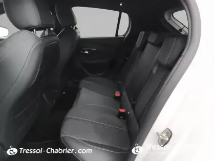 Photo 22 Peugeot 208  Hybrid 136 e-DCS6 GT