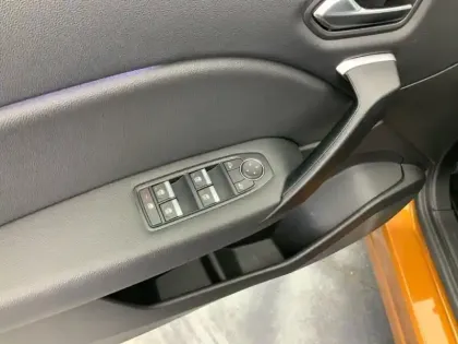 Photo 19 Renault Captur  E-Tech 145 SL Rive Gauche