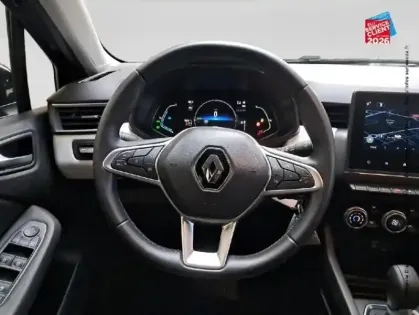 Photo 11 Renault Clio  1.6 E-Tech hybride 145ch Evolution