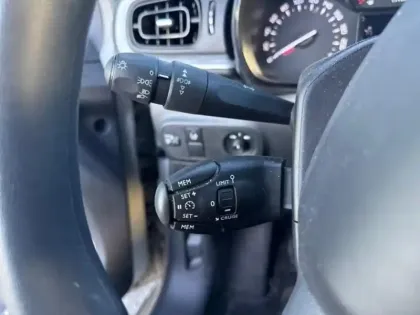 Photo 14 Citroën C3  1.2 PureTech 83ch S&S YOU!