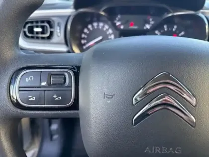 Photo 12 Citroën C3  1.2 PureTech 83ch S&S YOU!