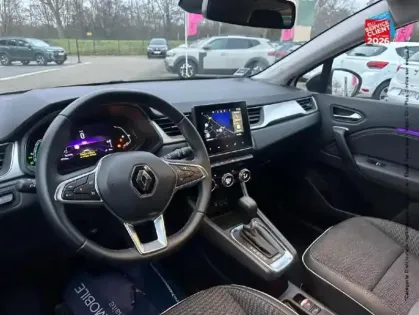 Photo 14 Renault Captur  1.6 E-Tech hybride 145ch Techno