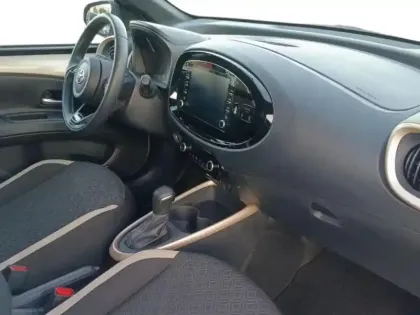 Photo 8 Toyota Aygo  X 1.0 VVT-i 72ch Design S-CVT