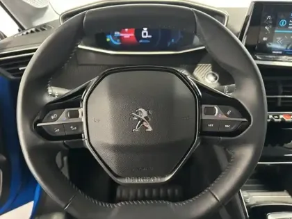 Photo 14 Peugeot 208  1.2 PureTech 100ch S&S Allure  Pack