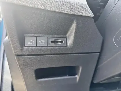 Photo 14 Peugeot 3008  Electrique 210ch Batterie 73 kWh GT