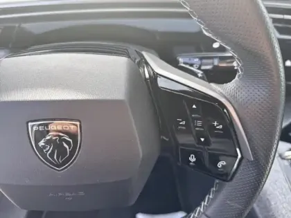 Photo 13 Peugeot 3008  Electrique 210ch Batterie 73 kWh GT