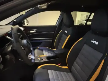 Photo 7 Jeep Avenger  1.2 Turbo T3 145ch MHEV The North Face BVR6 4xe