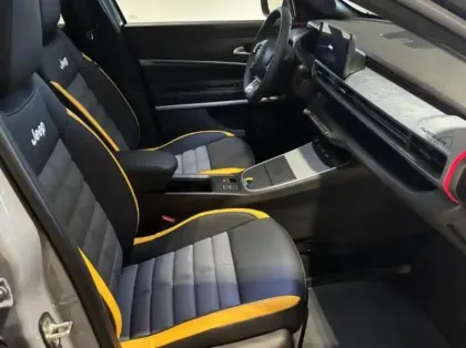 Photo 6 Jeep Avenger  1.2 Turbo T3 145ch MHEV The North Face BVR6 4xe