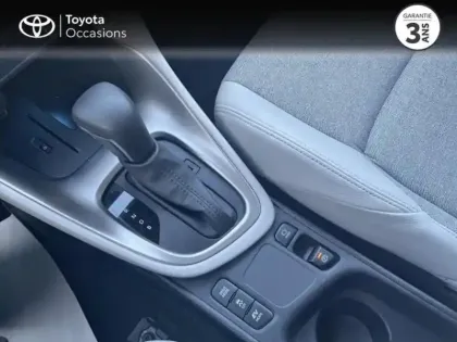 Photo 14 Toyota Yaris  116h Iconic 5p MY22