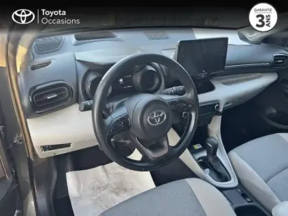 Photo 10 Toyota Yaris  116h Iconic 5p MY22