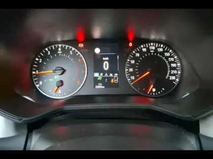 Photo 8 Renault Clio  1.0 TCe 100ch Evolution GPL