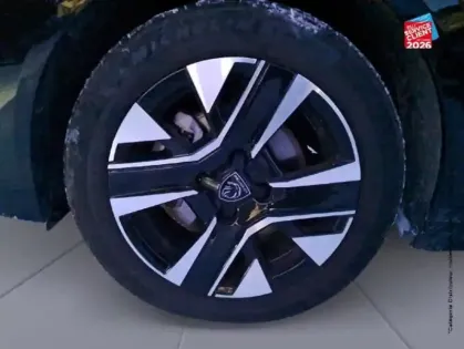 Photo 15 Peugeot 208  1.2 100ch S/S Allure Carplay