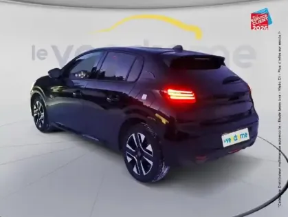 Photo 13 Peugeot 208  1.2 100ch S/S Allure Carplay