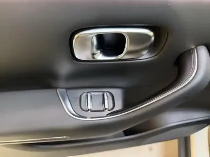 Photo 10 Leapmotor C10  REEV 215ch 28,4 kWh Design MY25