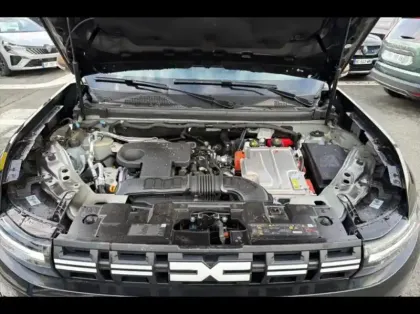 Photo 14 Dacia Duster  1.6 hybrid 140ch Extreme