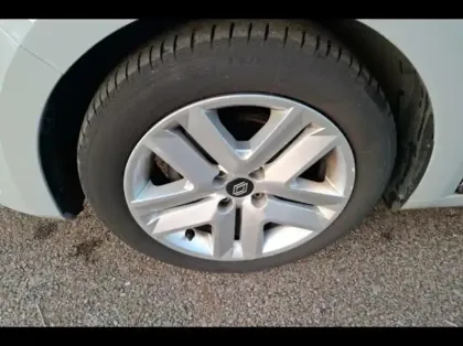 Photo 12 Renault Clio  1.0 TCe 90ch Evolution - 24