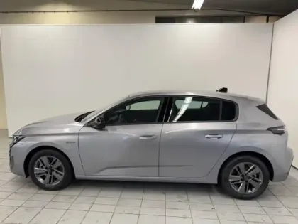 Photo 8 Peugeot 308  1.2 Hybrid 145ch Style e-DCS6