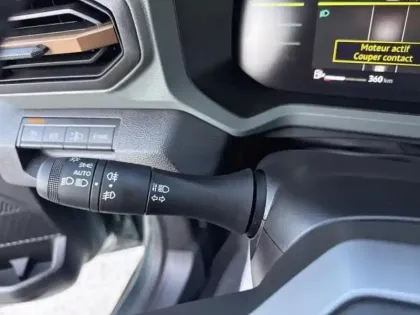 Photo 14 Dacia Duster  1.6 hybrid 140ch Journey