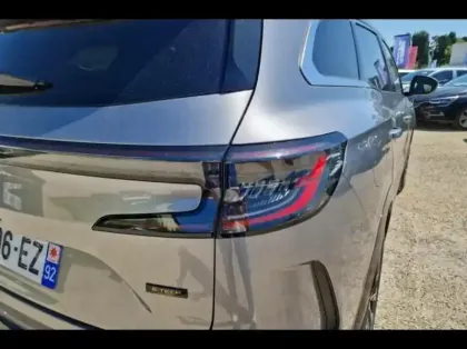 Photo 7 Renault Espace  1.2 E-Tech full hybrid 200ch Techno