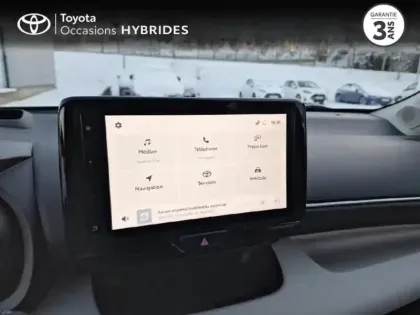 Photo 11 Toyota Yaris  116h Iconic 5p MY22