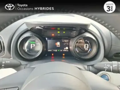 Photo 13 Toyota Yaris  116h Iconic 5p MY22