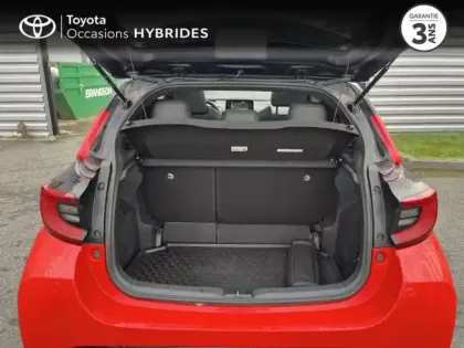 Photo 9 Toyota Yaris  116h Première 5p