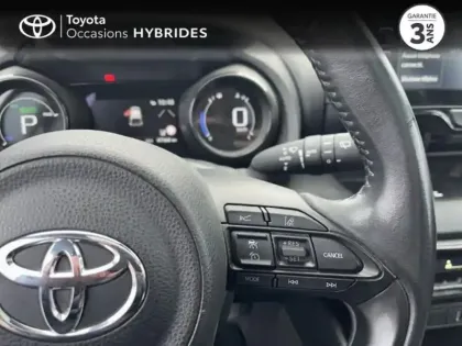 Photo 12 Toyota Yaris  116h Première 5p