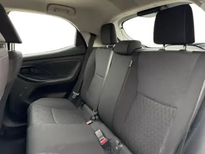 Photo 12 Toyota Yaris  116h Dynamic 5p MY22