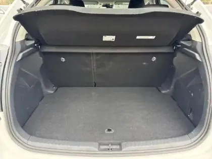 Photo 13 Toyota Yaris  116h Dynamic 5p MY22