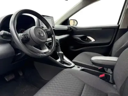 Photo 8 Toyota Yaris  116h Dynamic 5p MY22