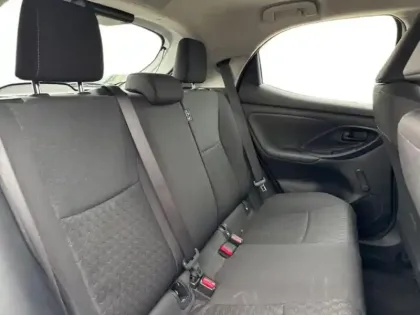 Photo 11 Toyota Yaris  116h Dynamic 5p MY22